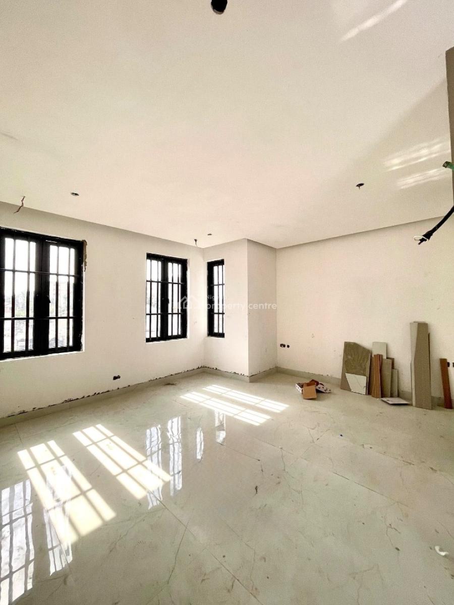 Spacious 3 Bedroom Apartment with Bq & Elevator, Old Ikoyi, Ikoyi, Lagos, Flat / Apartment for Sale