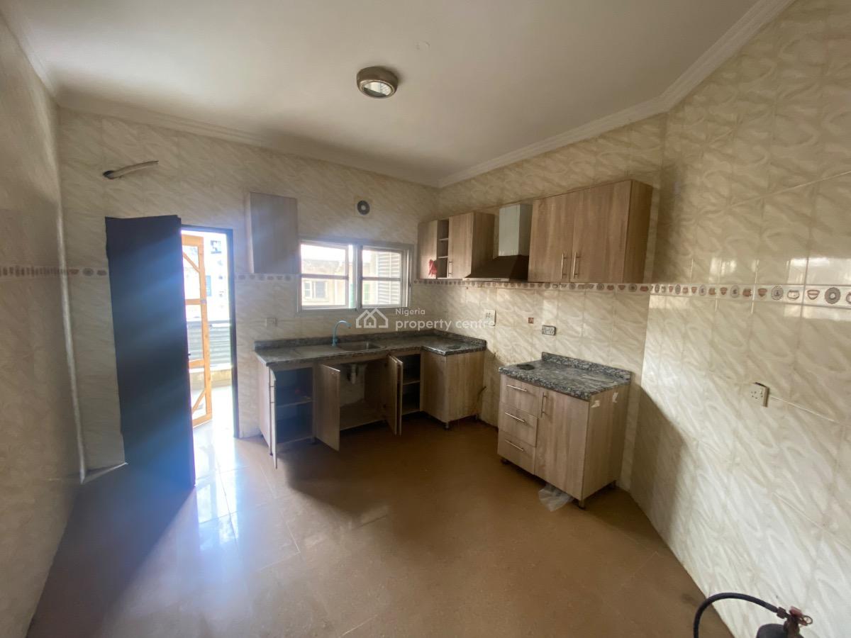 Standard 2 Bedroom Flat, Olukayode Street, Igbo Efon, Lekki, Lagos, Flat / Apartment for Rent