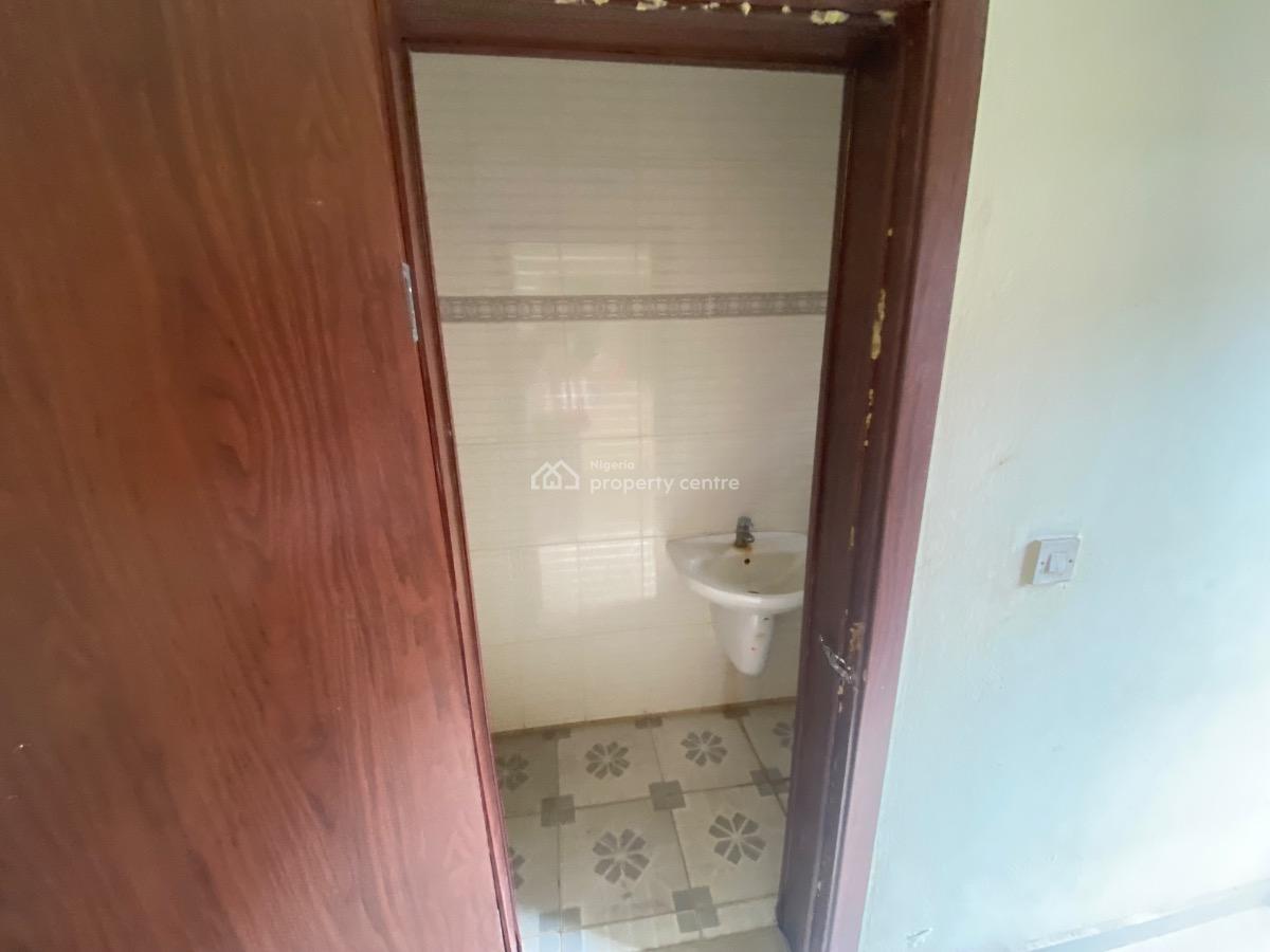 Standard 2 Bedroom Flat, Olukayode Street, Igbo Efon, Lekki, Lagos, Flat / Apartment for Rent