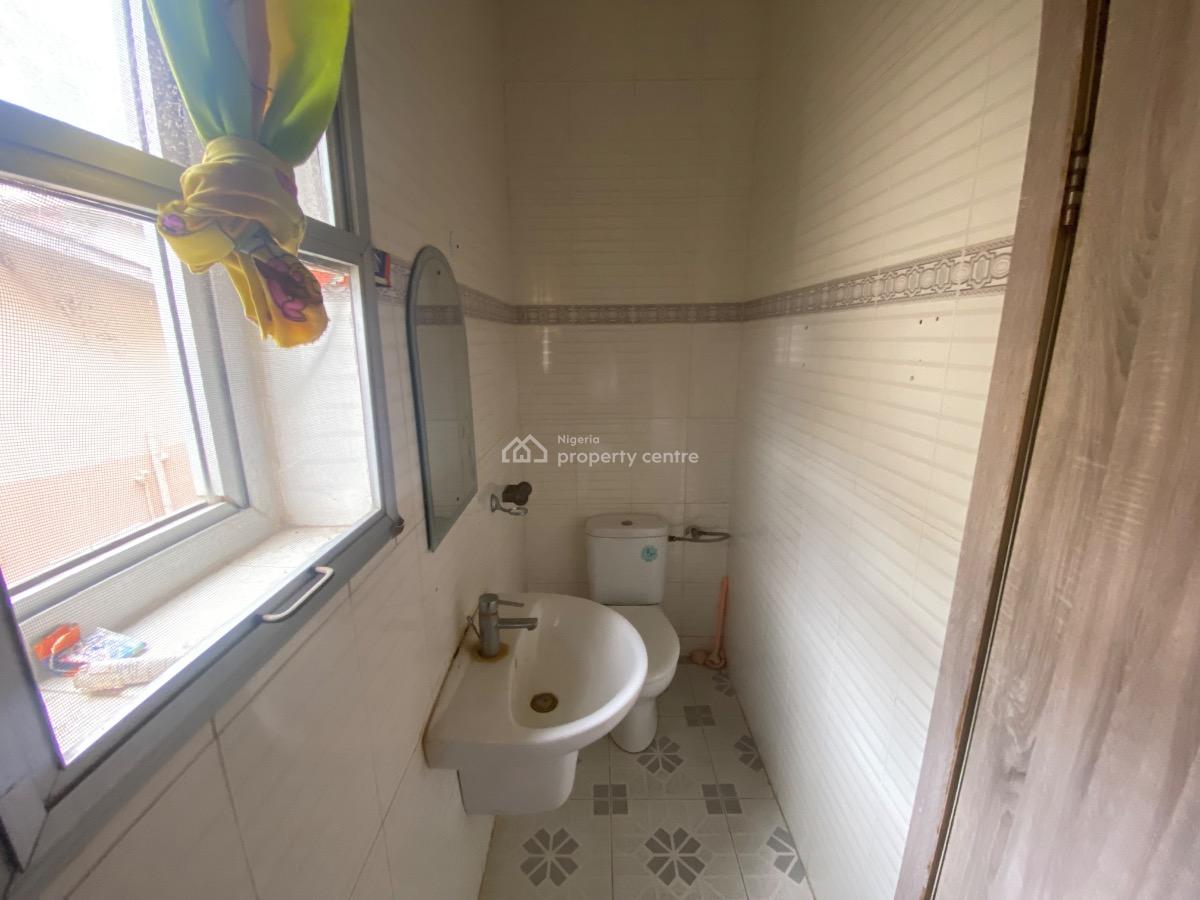 Standard 2 Bedroom Flat, Olukayode Street, Igbo Efon, Lekki, Lagos, Flat / Apartment for Rent