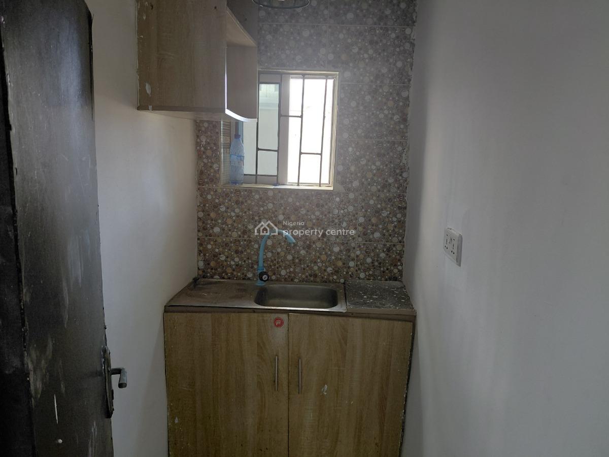 Decent Mini Flat in Alapere, Theo Okunisi, Alapere, Ketu, Lagos, Mini Flat (room and Parlour) for Rent
