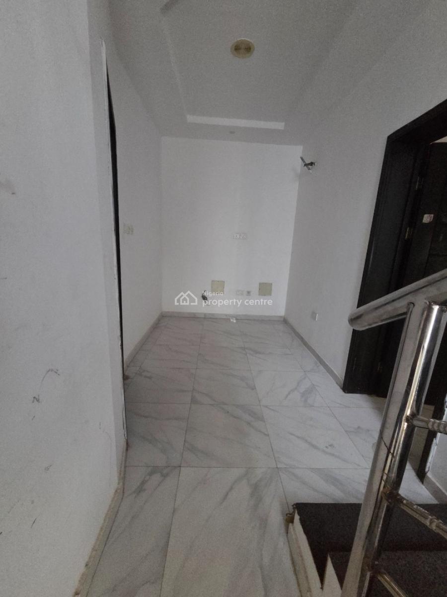 a Lovely  4 Bedroom  Semi-detached  Duplex with a Doom Bq, Osapa, Lekki, Lagos, Semi-detached Duplex for Rent