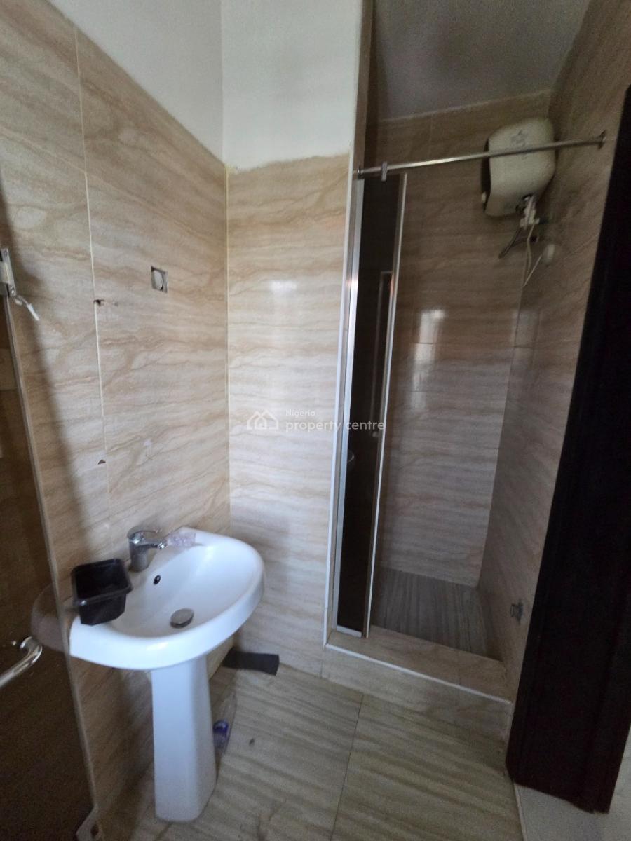 a Lovely  4 Bedroom  Semi-detached  Duplex with a Doom Bq, Osapa, Lekki, Lagos, Semi-detached Duplex for Rent
