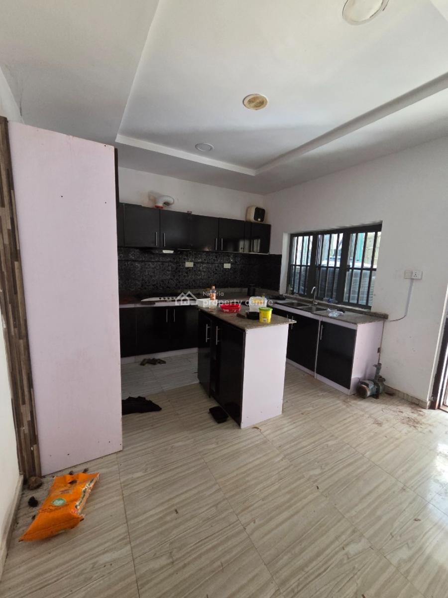 a Lovely  4 Bedroom  Semi-detached  Duplex with a Doom Bq, Osapa, Lekki, Lagos, Semi-detached Duplex for Rent