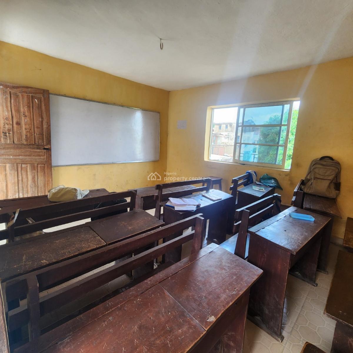 18 Classrooms Functioning College School, Aromolaran, Ibadan, Agodi Gate, Ibadan North, Oyo, School for Sale