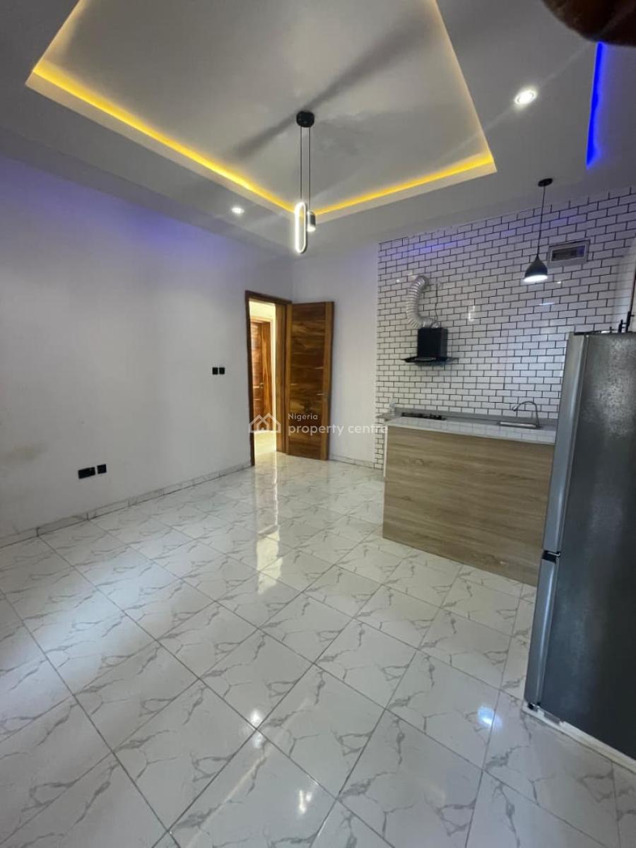 Fully Serviced Luxury 1 Bedroom, Opposite Chevron, Alpha Beach Road, Igbo Efon, Lekki, Lagos, Mini Flat (room and Parlour) for Rent