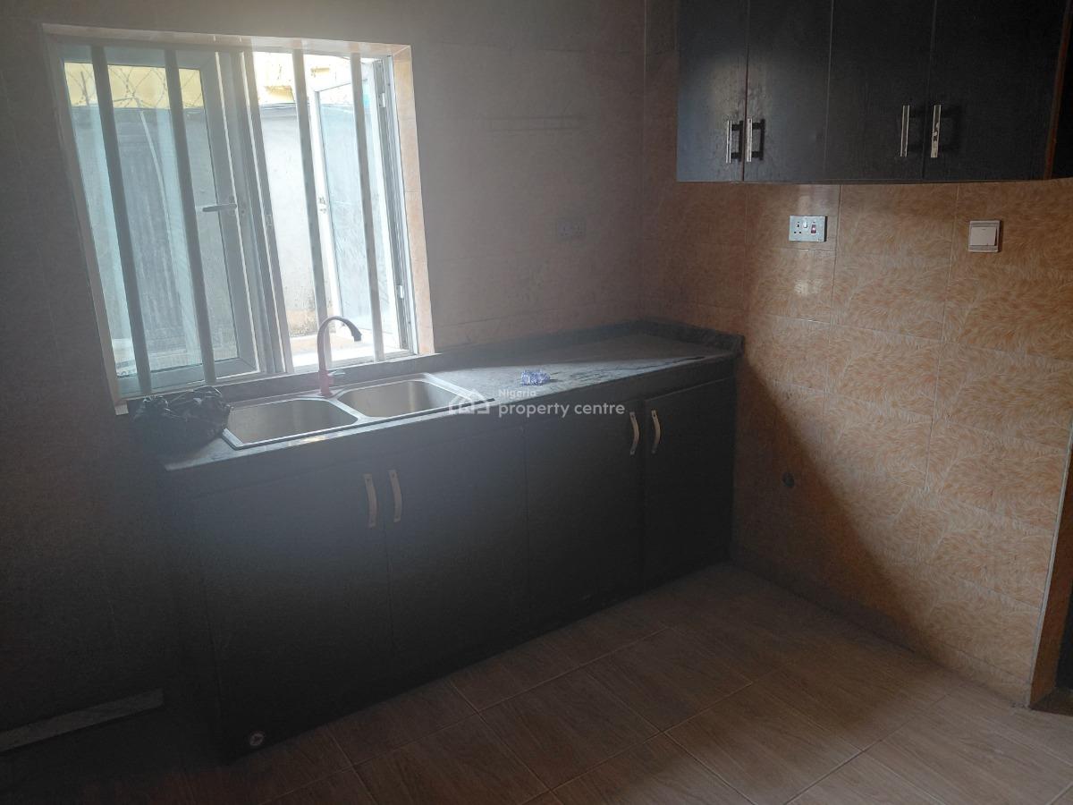 Decent 3bedroom in Alapere, Ezobi, Alapere, Ketu, Lagos, Flat / Apartment for Rent