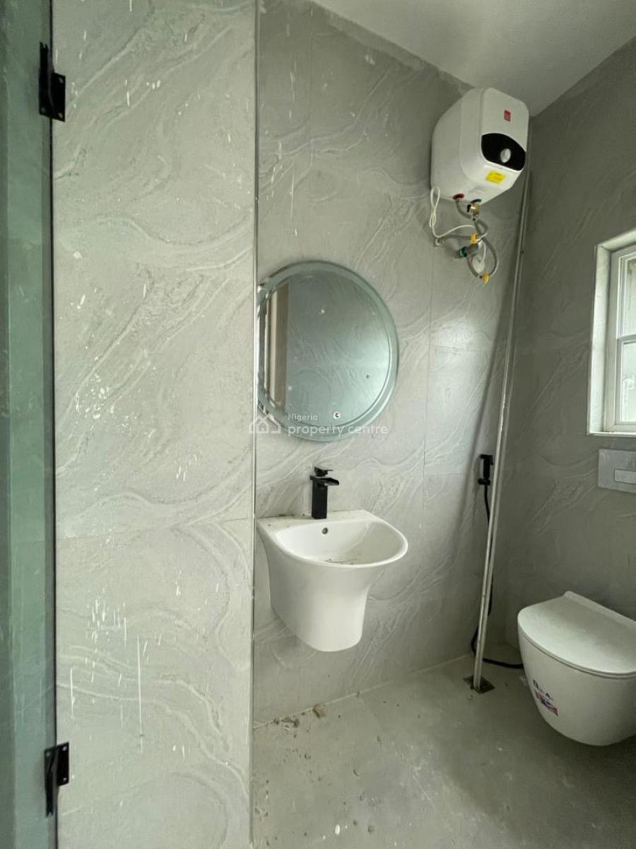 Two Bedrooms Flat at Lekki Right Inside Secured Estate, Lekki Phase 1, Lekki Phase 1, Lekki, Lagos, Flat / Apartment for Rent