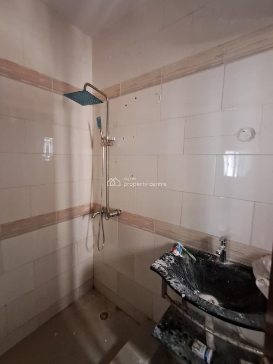 Newly Renovated 3-bedroom Terrace, Comes with Standing Inverter Ac, New Road Alpha Beach Chevron Lekki, Lekki, Lagos, Terraced Duplex for Rent