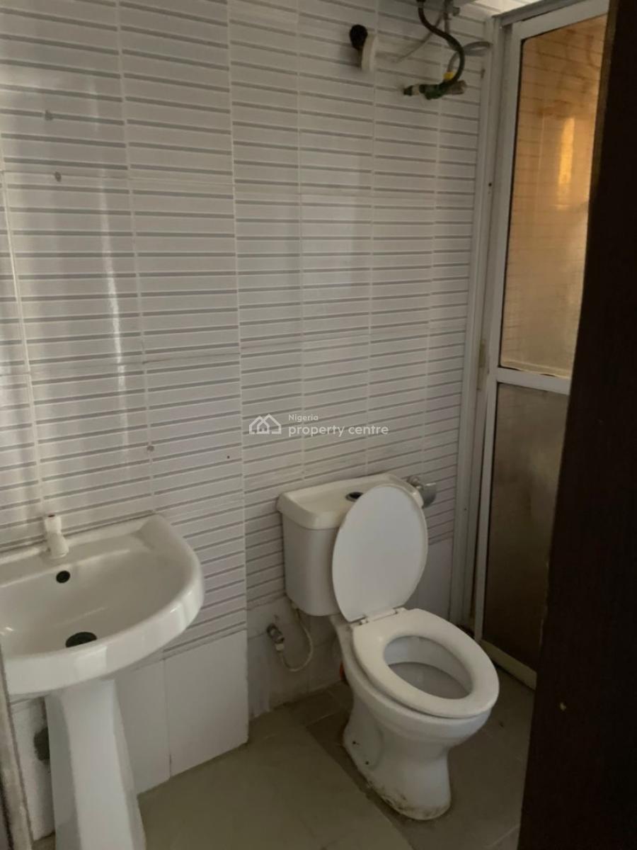 Spacious 3 Bedroom Apartment, Chevy View Estate, Lekki Expressway, Lekki, Lagos, Flat / Apartment for Rent