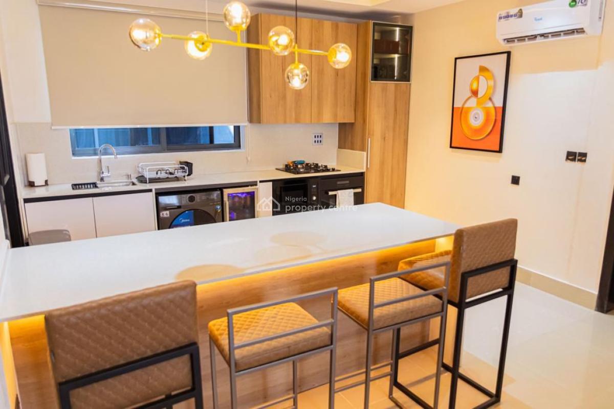Luxury Two Bedroom Apartment, Admiralty Road, Lekki Phase 1, Lekki, Lagos, House Short Let
