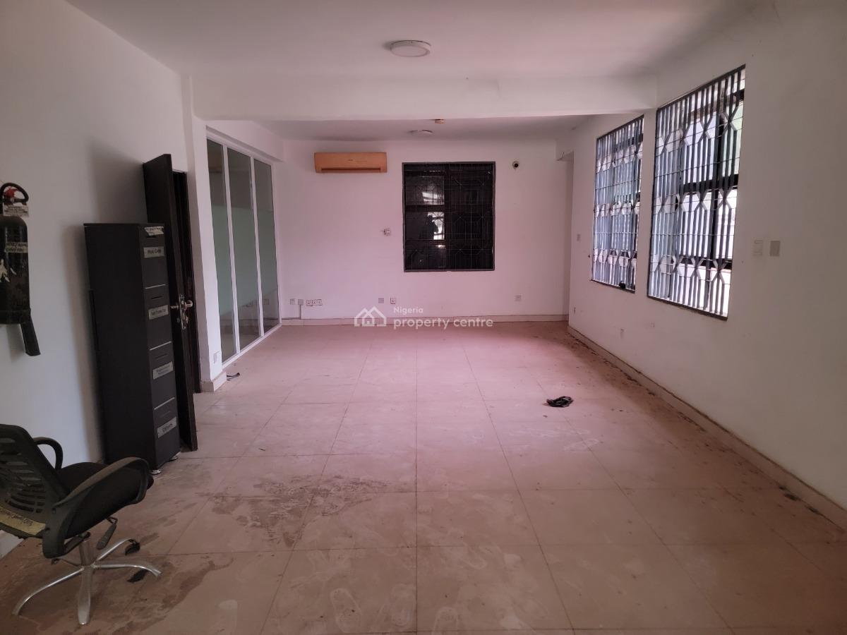 2 Floors Bank Building, Central Business District, Abuja, Plaza / Complex / Mall for Rent