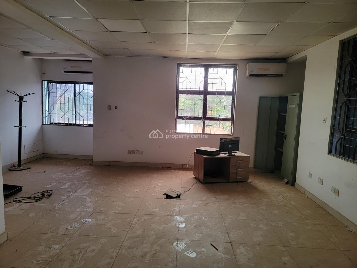 2 Floors Bank Building, Central Business District, Abuja, Plaza / Complex / Mall for Rent