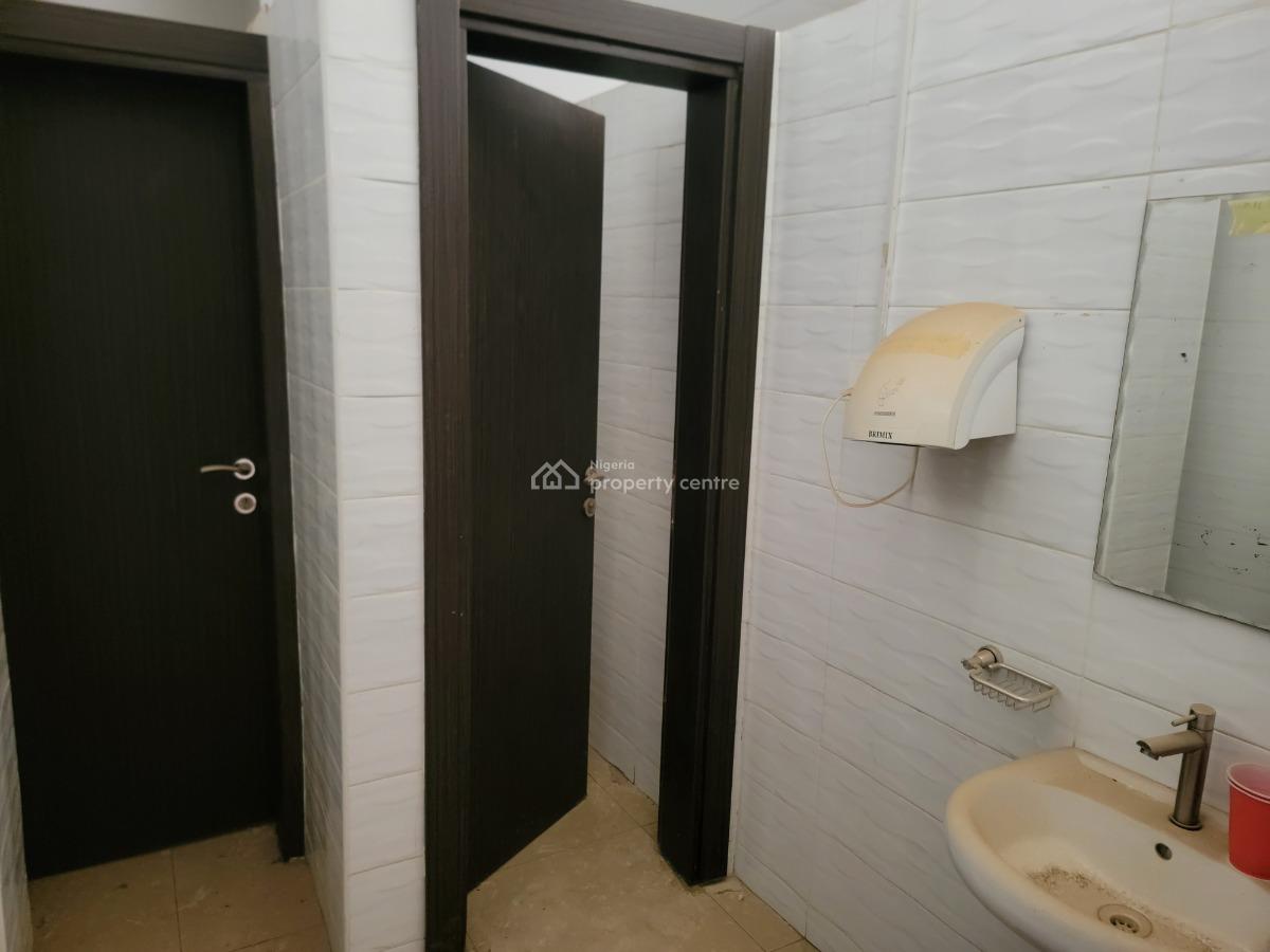 2 Floors Bank Building, Central Business District, Abuja, Plaza / Complex / Mall for Rent