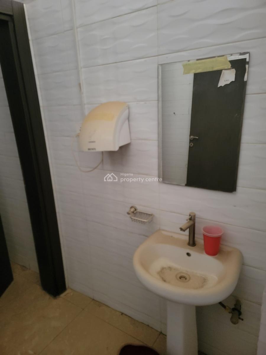 2 Floors Bank Building, Central Business District, Abuja, Plaza / Complex / Mall for Rent