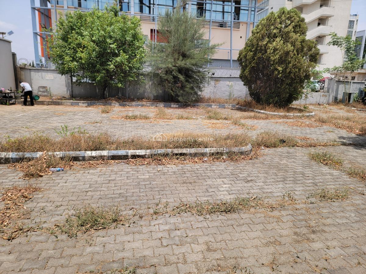 2 Floors Bank Building, Central Business District, Abuja, Plaza / Complex / Mall for Rent