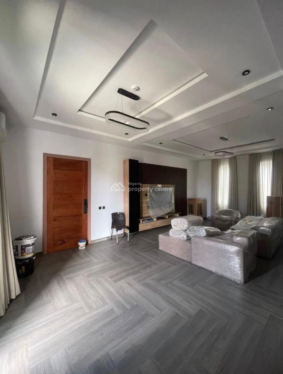 Unfurnished 1 Bedroom Apartment, Lekki Phase 1, Lekki, Lagos, Flat / Apartment for Rent