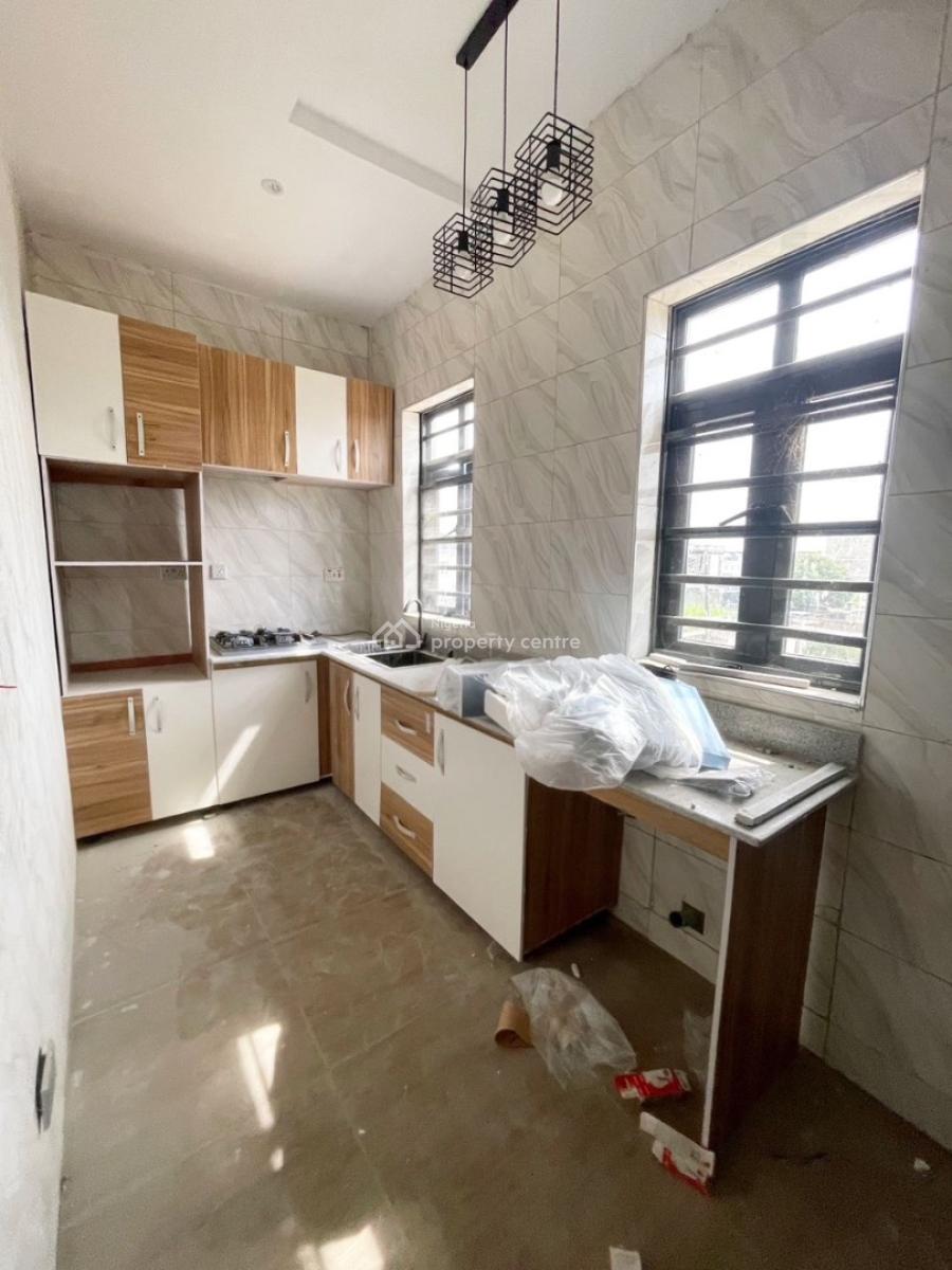 2 Bedroom Apartment, Lekki, Lagos, Block of Flats for Sale