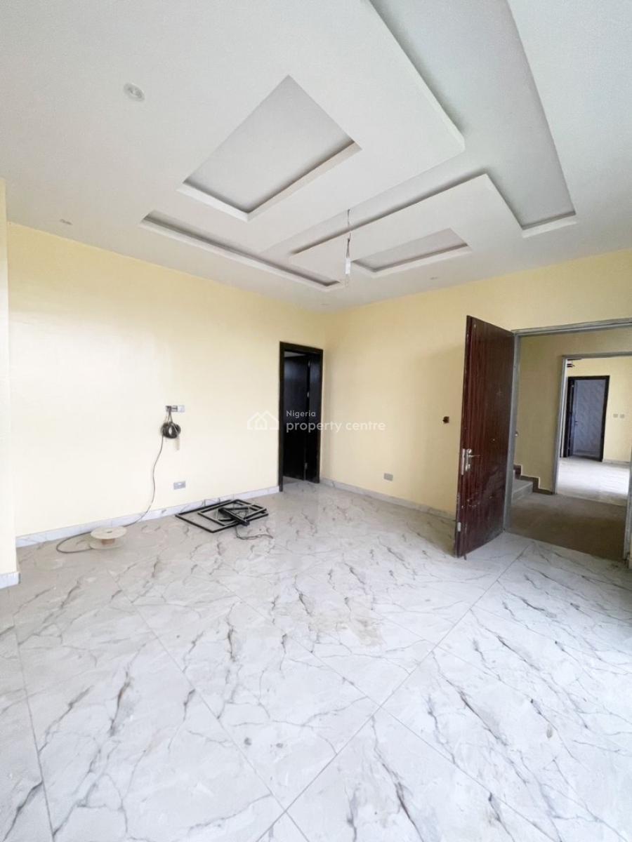2 Bedroom Apartment, Lekki, Lagos, Block of Flats for Sale