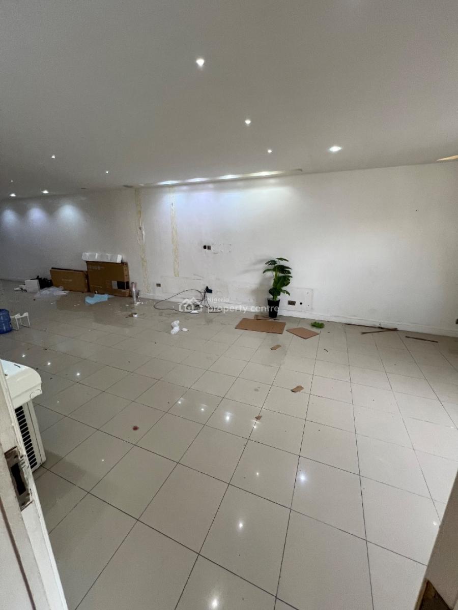 Very Clean 3 Bedroom Commercial Space with Massive Palour and Lounge, Lekki Phase 1, Lekki, Lagos, Commercial Property for Rent