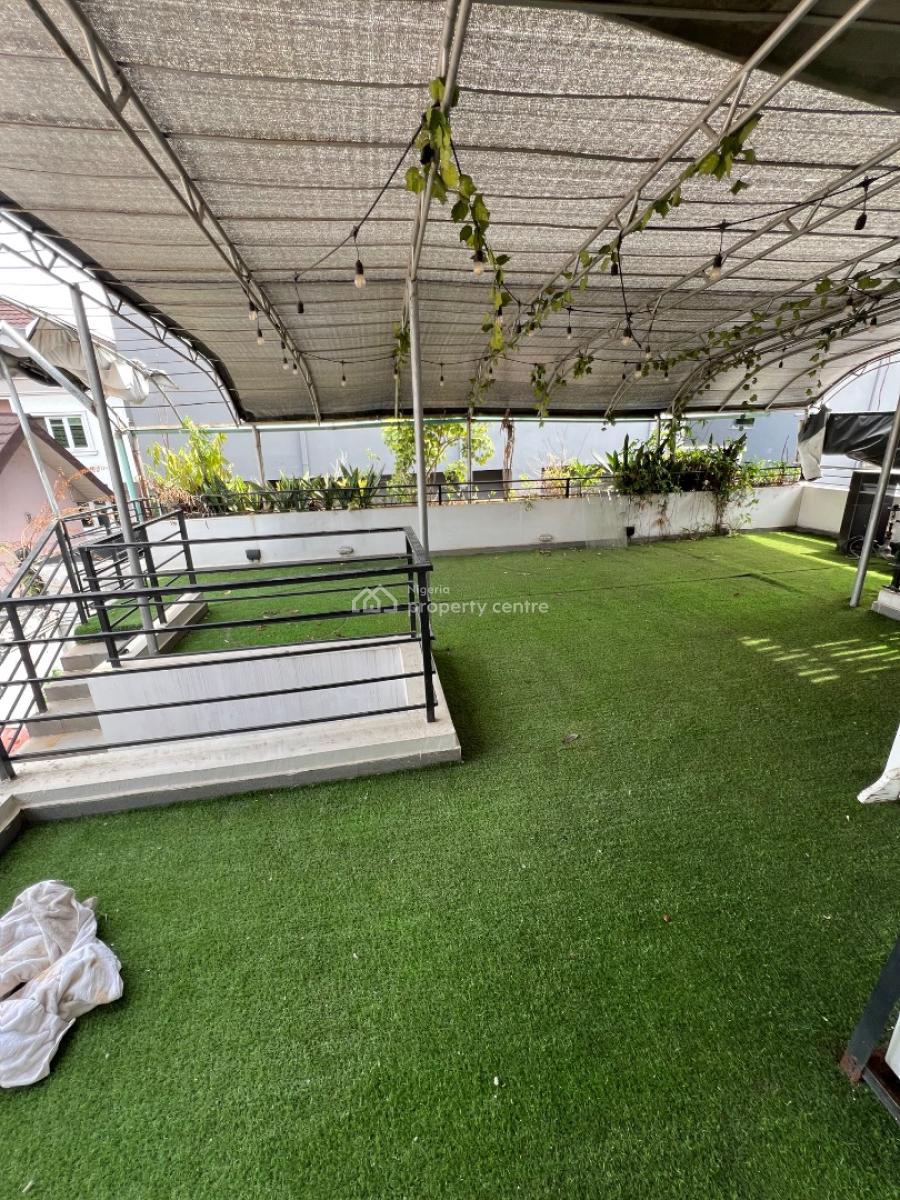 Very Clean 3 Bedroom Commercial Space with Massive Palour and Lounge, Lekki Phase 1, Lekki, Lagos, Commercial Property for Rent