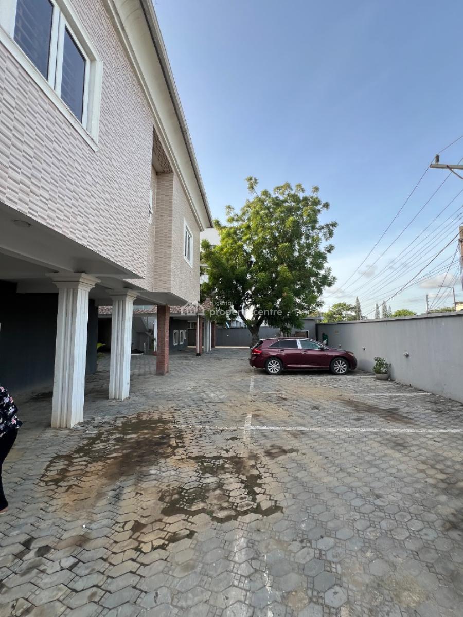 Very Spacious 2-bedroom Flat with an Open Plan Kitchen, Lekki Phase 1, Lekki, Lagos, Flat / Apartment for Rent