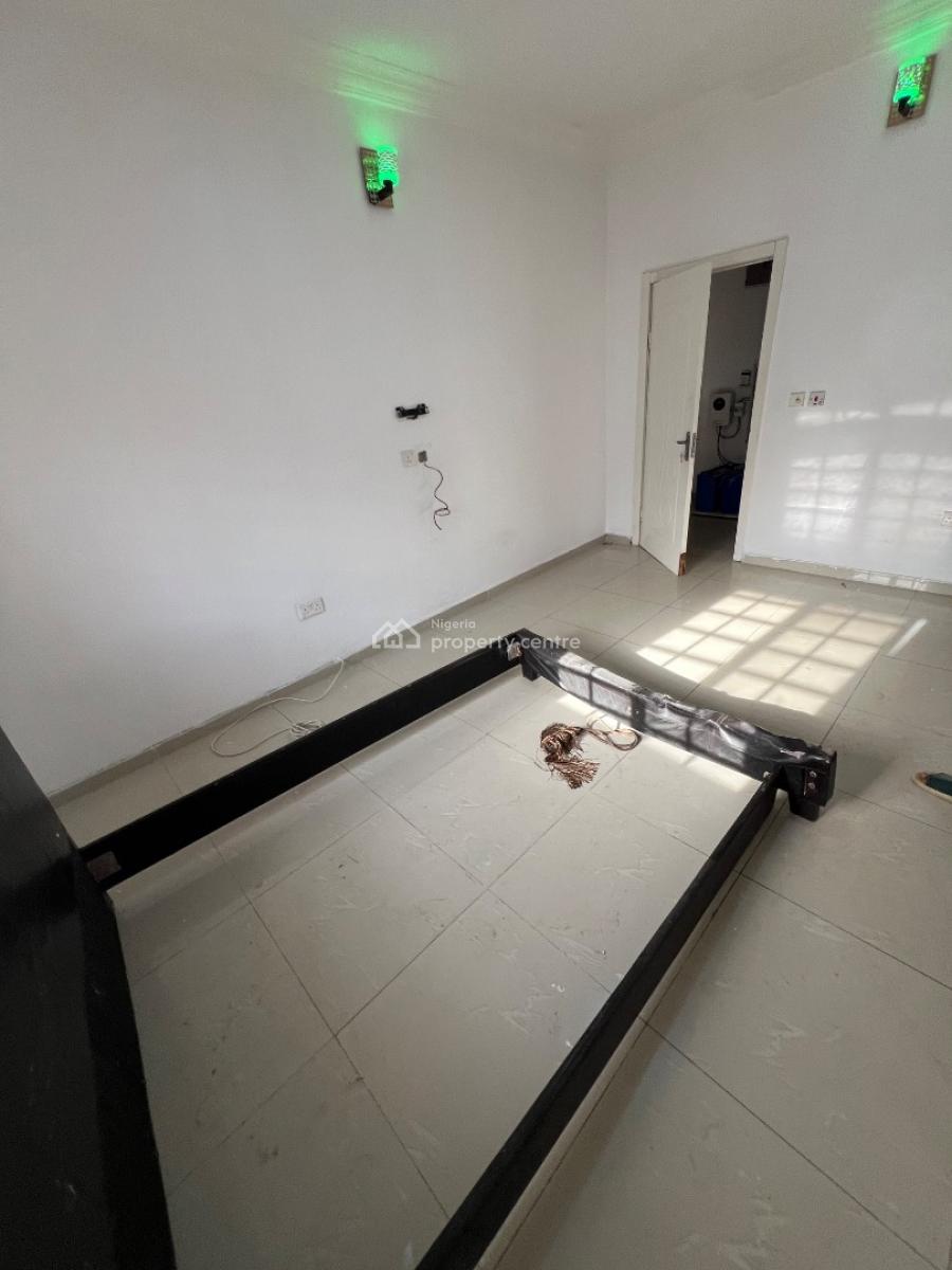 Very Spacious 2-bedroom Flat with an Open Plan Kitchen, Lekki Phase 1, Lekki, Lagos, Flat / Apartment for Rent