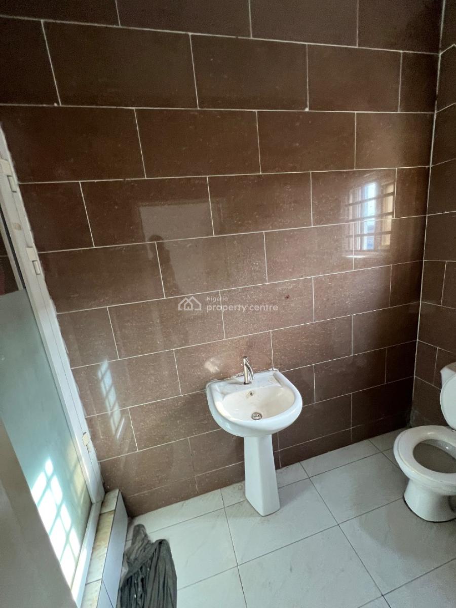 Very Spacious 2-bedroom Flat with an Open Plan Kitchen, Lekki Phase 1, Lekki, Lagos, Flat / Apartment for Rent