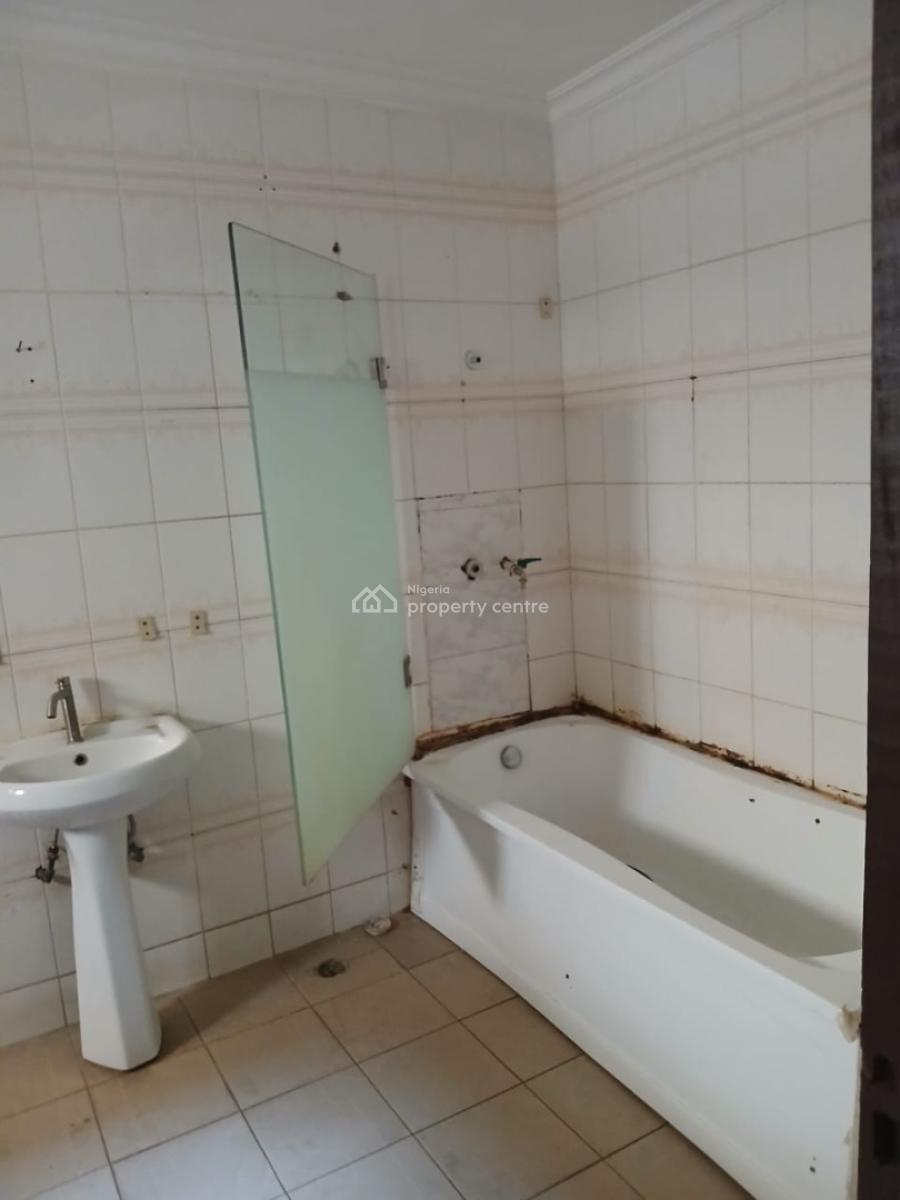 5-bedroom Semi-detached House + 2-room Bq, Off Admiralty Road, Lekki Phase 1, Lekki, Lagos, Flat / Apartment for Rent