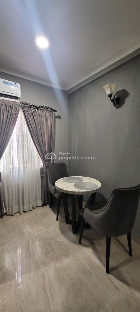Neatly Furnished  1bedroom, Sangotedo, Ajah, Lagos, Mini Flat (room and Parlour) Short Let