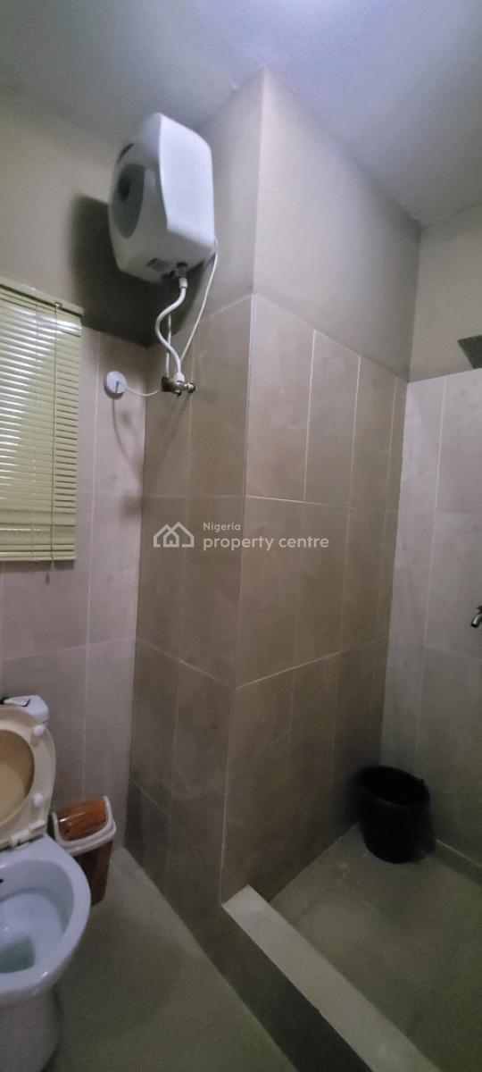Neatly Furnished  1bedroom, Sangotedo, Ajah, Lagos, Mini Flat (room and Parlour) Short Let