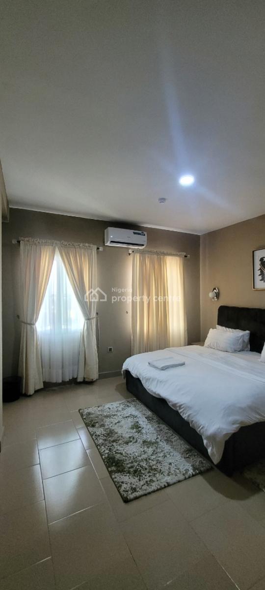 Beautiful Furnished  and Spacious  3bedroom Apartment, Sangotedo, Ajah, Lagos, Flat / Apartment Short Let