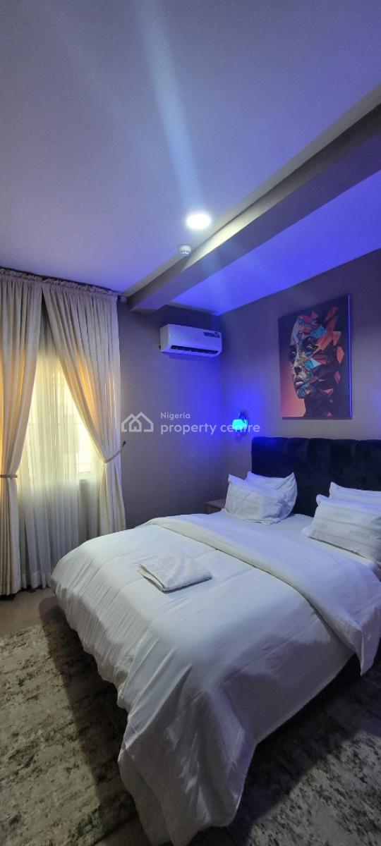 Beautiful Furnished  and Spacious  3bedroom Apartment, Sangotedo, Ajah, Lagos, Flat / Apartment Short Let