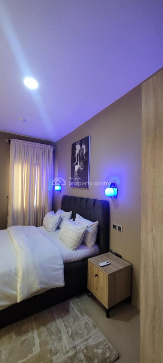 Beautiful Furnished  and Spacious  3bedroom Apartment, Sangotedo, Ajah, Lagos, Flat / Apartment Short Let