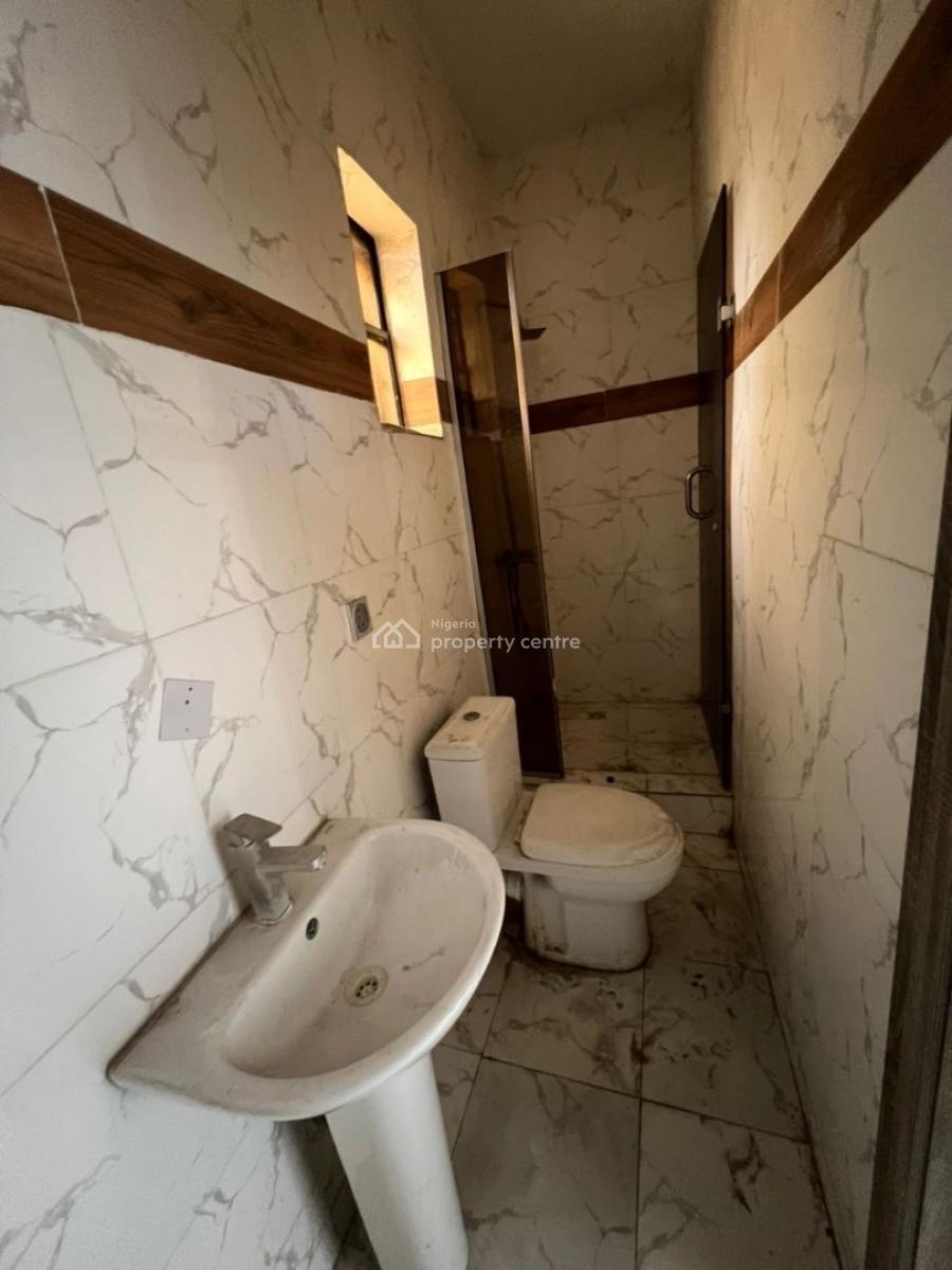 Spacious Semi Master Bedroom in a Shared Apartment, Ikota Gra, Ikota, Lekki, Lagos, Self Contain (single Rooms) for Rent