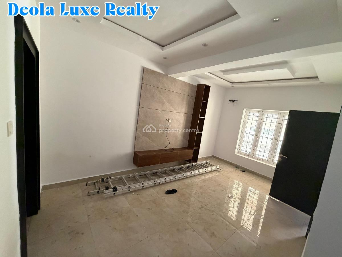 a Very Spacious 3 Bedrooms Terraced Duplex in a Fully Serviced Estate, Horizon Cyberville Estate By The Coastal Road, Ikate, Lekki, Lagos, Terraced Duplex for Rent