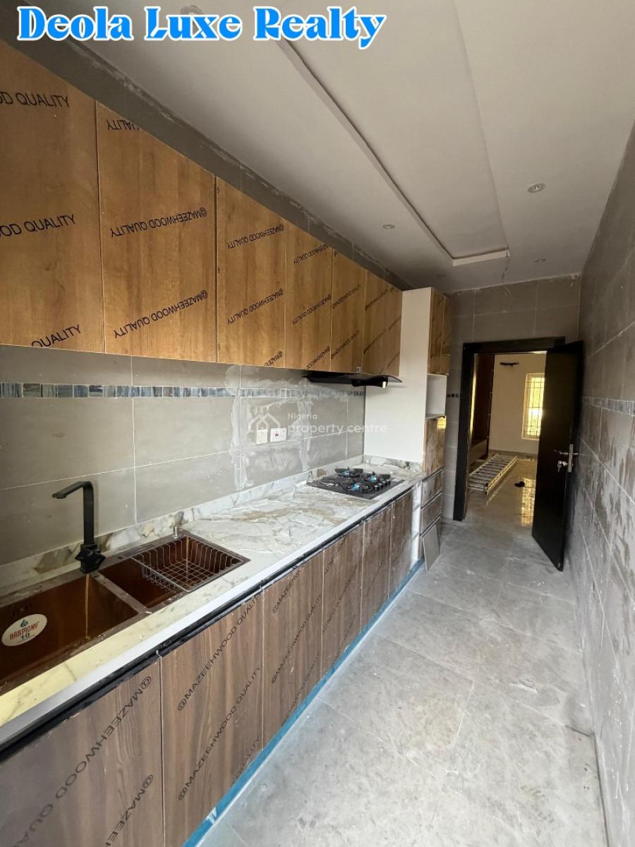 a Very Spacious 3 Bedrooms Terraced Duplex in a Fully Serviced Estate, Horizon Cyberville Estate By The Coastal Road, Ikate, Lekki, Lagos, Terraced Duplex for Rent