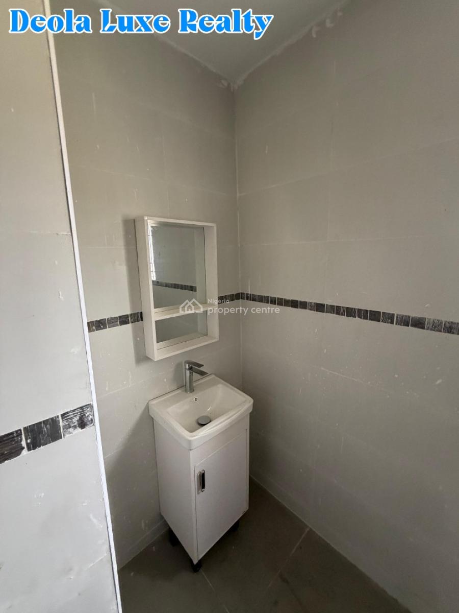 a Very Spacious 3 Bedrooms Terraced Duplex in a Fully Serviced Estate, Horizon Cyberville Estate By The Coastal Road, Ikate, Lekki, Lagos, Terraced Duplex for Rent