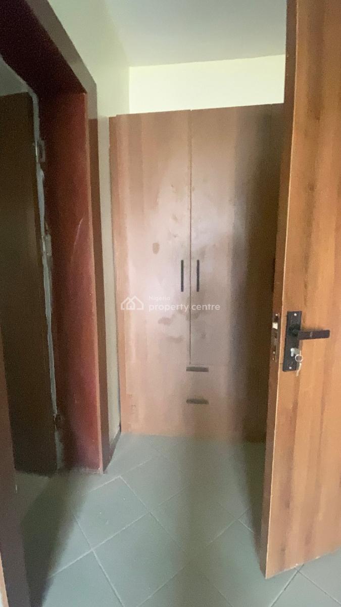 Neatly Renovated 2 Bedroom Flat  Idu, Idu Industrial, Abuja, Flat / Apartment for Rent