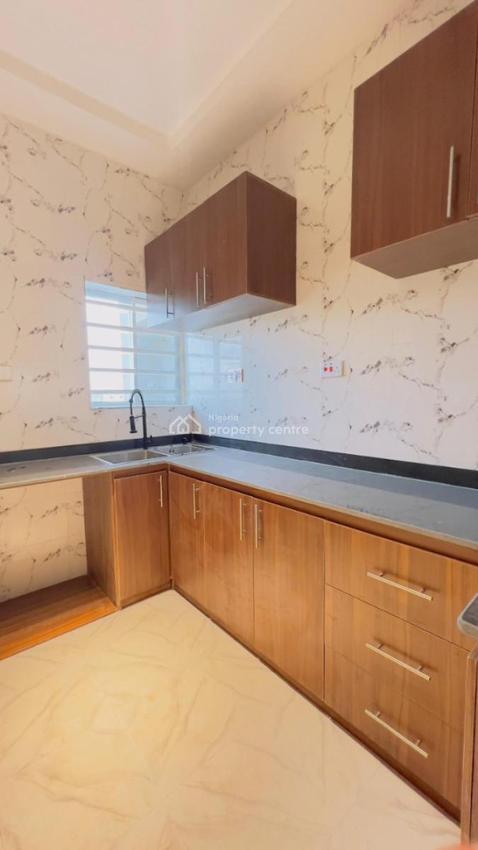 2 Bedroom Apartment, Glory Coty  Abijor, Sangotedo, Ajah, Lagos, Block of Flats for Sale