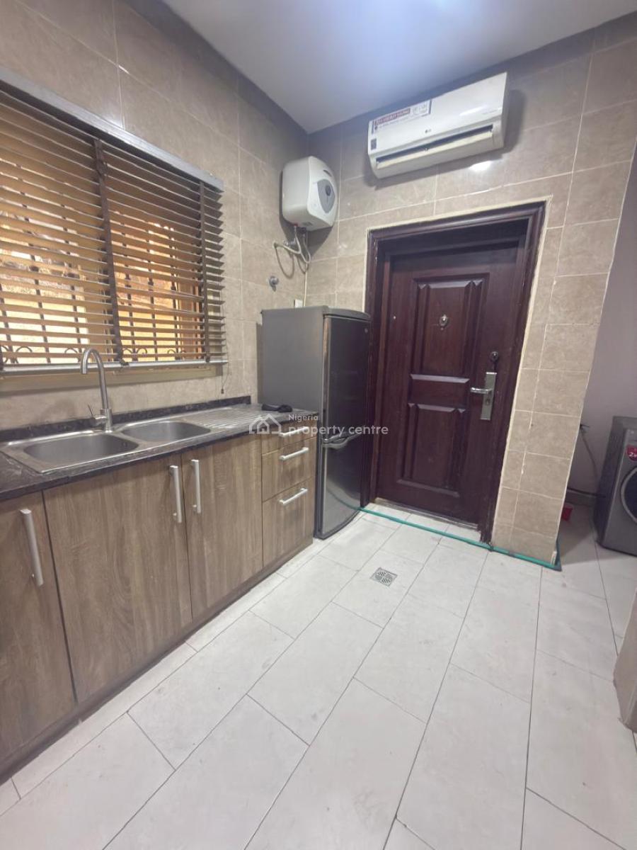 2 Bedroom Apartment, Lekki Phase 1, Lekki, Lagos, Flat / Apartment for Rent