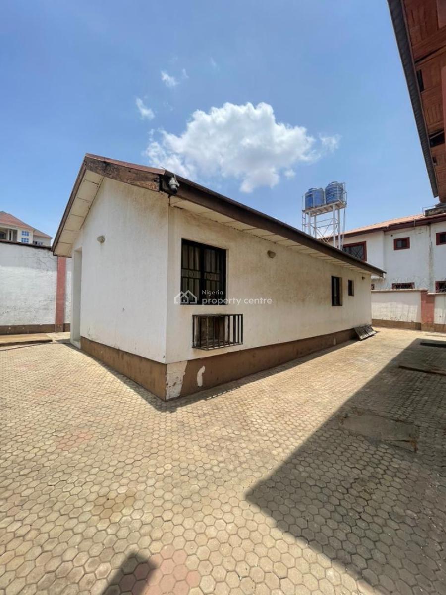 Old Building with Ample Space, Wuse, Abuja, Detached Duplex for Sale