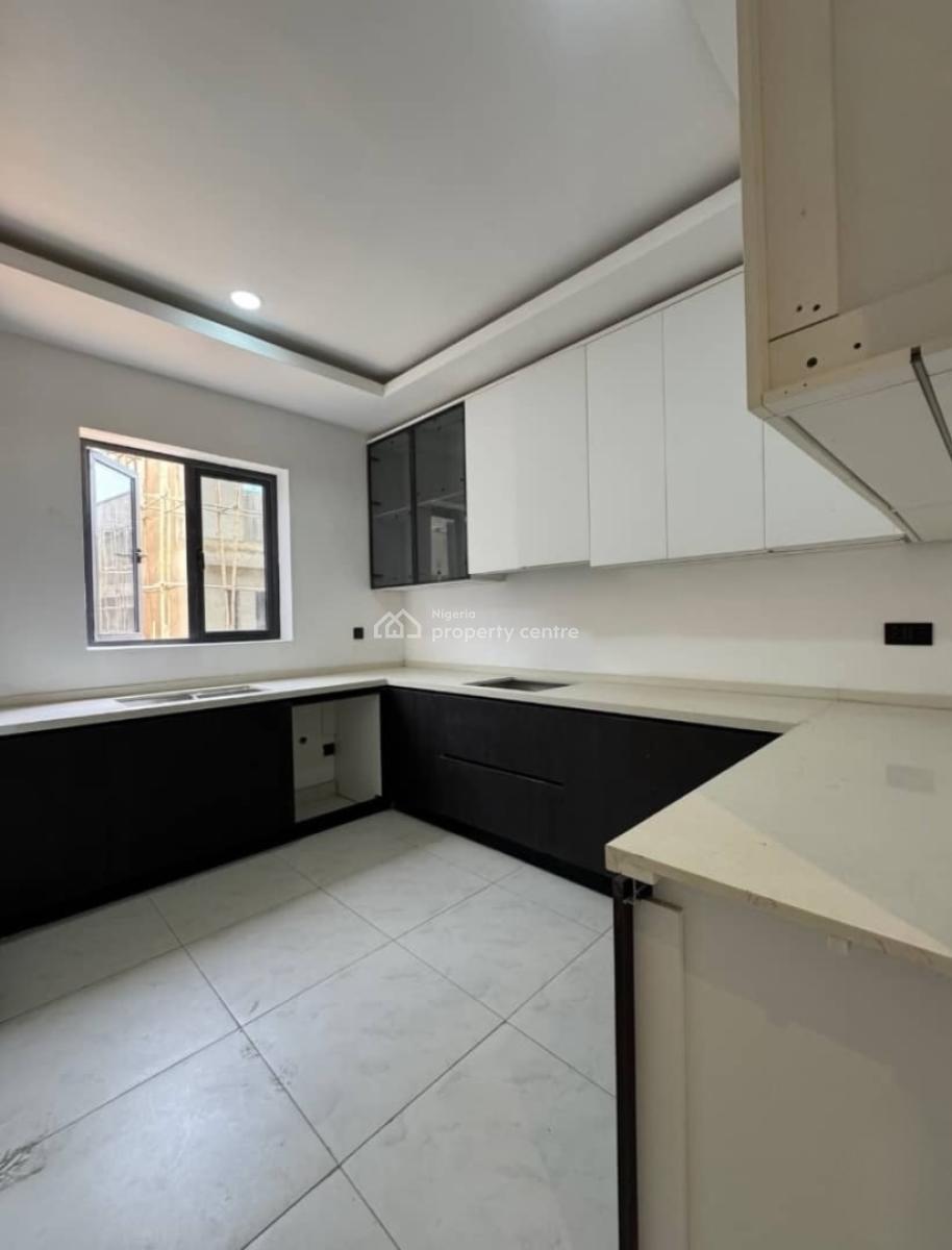 Serviced 4 Bedroom Semi-detached Duplex with Park in Garage, Lekki Phase 1, Lekki, Lagos, Semi-detached Duplex for Sale