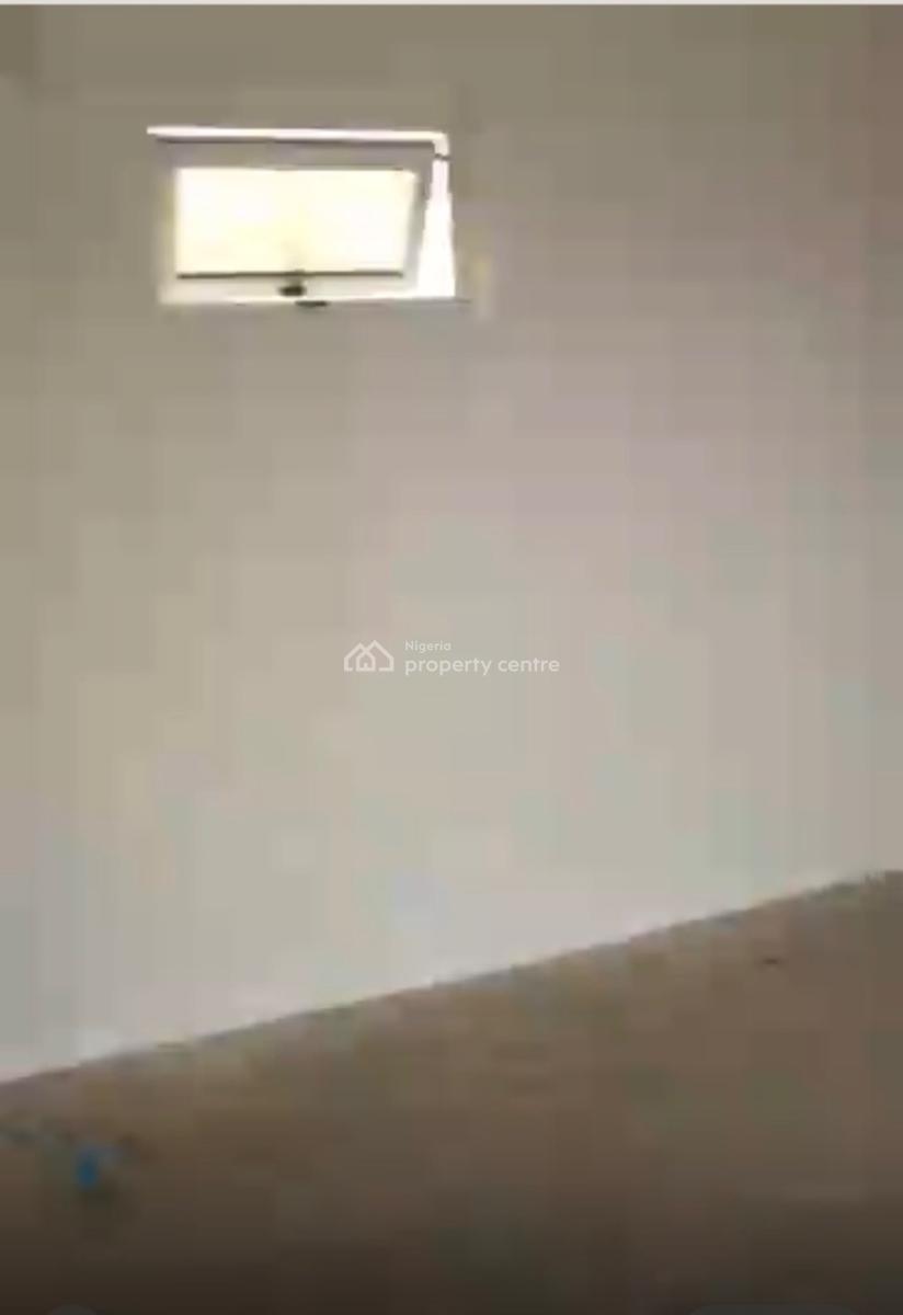 Shop Upstairs Facing a Major Road, Oribanwa, Ibeju Lekki, Lagos, Shop for Rent