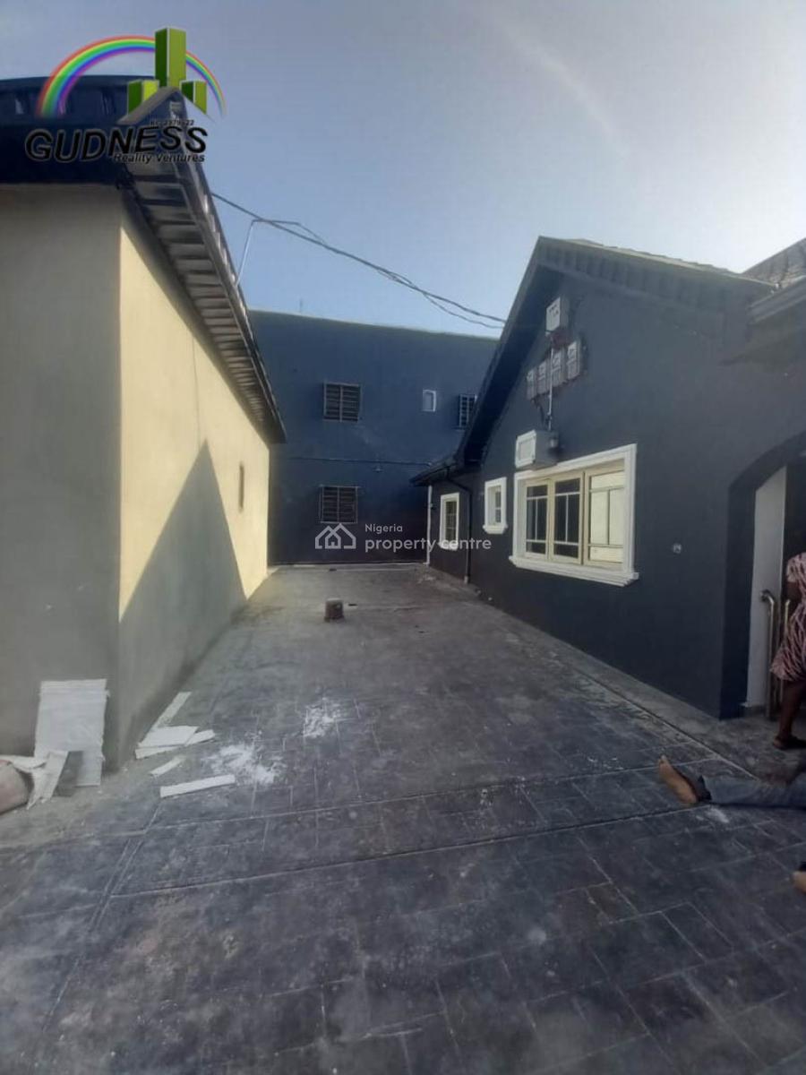3 Bedroom Flat Apartment, Ogombo, Ajah, Lagos, Flat / Apartment for Rent