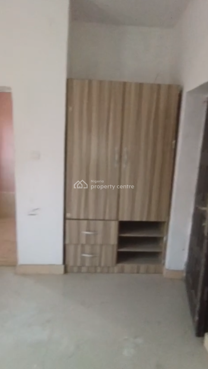 Standard Room in a Shared Apartment, Lekki Scheme 2 Estate, Lekki Phase 2, Lekki, Lagos, Self Contain (single Rooms) for Rent