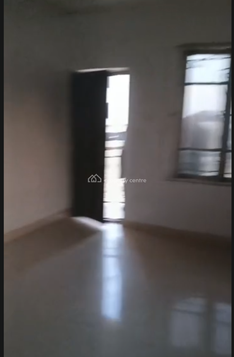 Standard Room Upstairs in a Shared Apartment, Lekki Scheme 2 Estate, Adesanya, Lekki Phase 2, Lekki, Lagos, Self Contain (single Rooms) for Rent