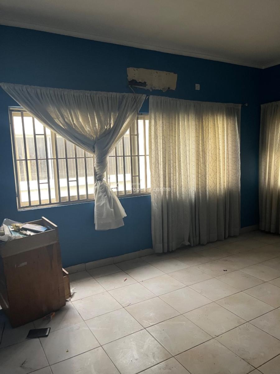 Ensuite  Spacious Bedroom Upstairs with Open Kitchen Plan, Inbetween Agungi & Chevron, Idado, Lekki, Lagos, Self Contain (single Rooms) for Rent