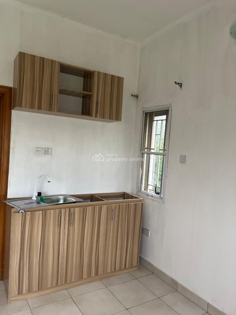 Ensuite  Spacious Bedroom Upstairs with Open Kitchen Plan, Inbetween Agungi & Chevron, Idado, Lekki, Lagos, Self Contain (single Rooms) for Rent