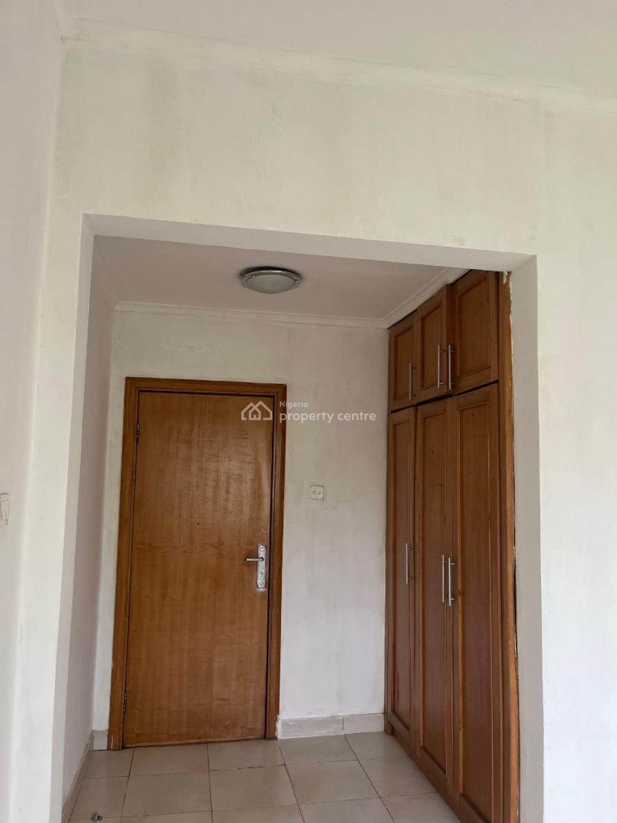 Ensuite  Spacious Bedroom Upstairs with Open Kitchen Plan, Inbetween Agungi & Chevron, Idado, Lekki, Lagos, Self Contain (single Rooms) for Rent